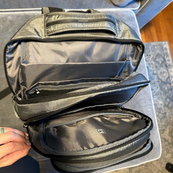 Metallic gray Samsonite backpack. - Picture 7 of 10